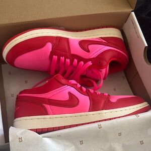 New Women’s Air Jordan size 9 Pink/Red